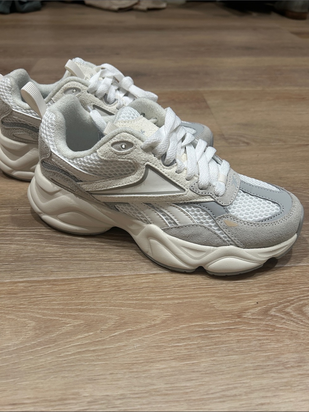Reebok Sneakers in White and Light Gray